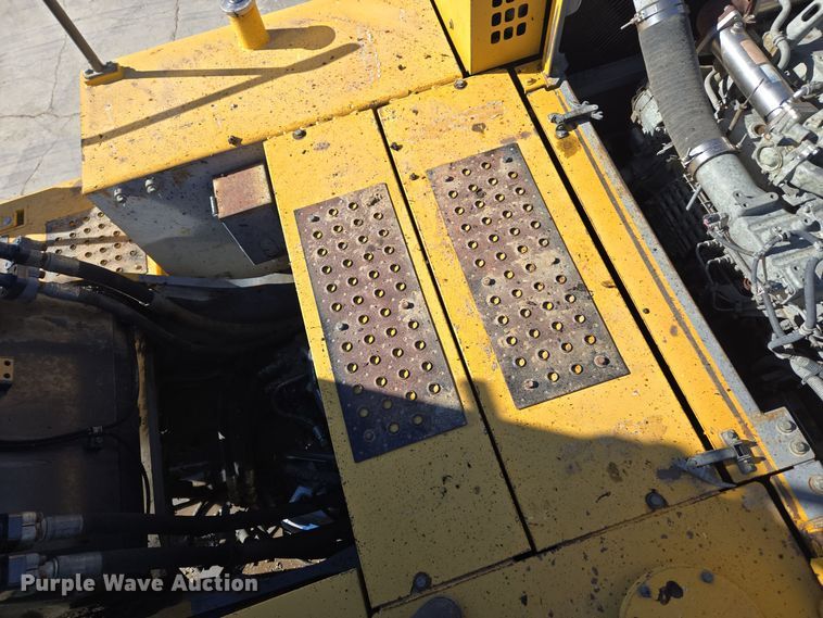 image for item ER5151 2006 John Deere 450D LC excavator