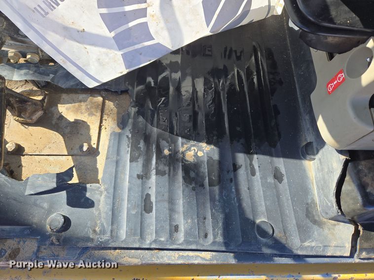 image for item ER5151 2006 John Deere 450D LC excavator