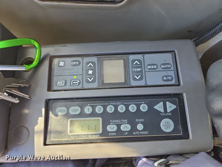 image for item ER5151 2006 John Deere 450D LC excavator