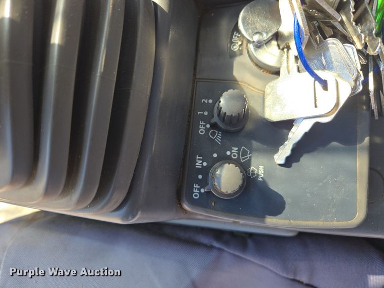 image for item ER5151 2006 John Deere 450D LC excavator