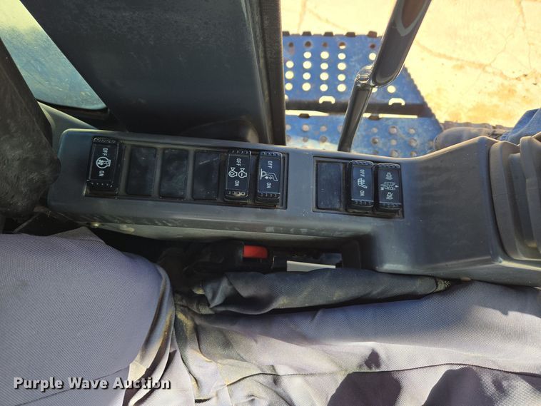 image for item ER5151 2006 John Deere 450D LC excavator