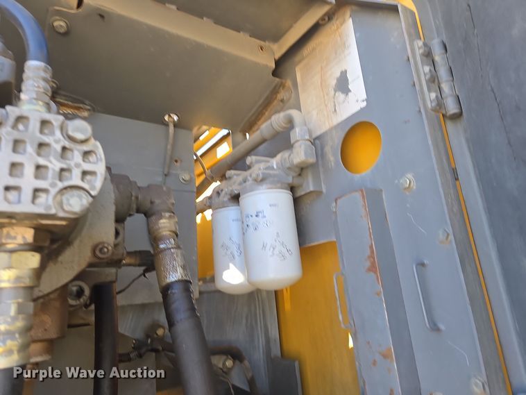 image for item ER5151 2006 John Deere 450D LC excavator