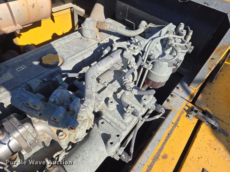 image for item ER5151 2006 John Deere 450D LC excavator