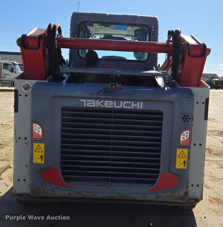 image for item ER5152 2018 Takeuchi TL12V-2 tracked skid steer loader