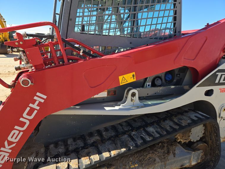 image for item ER5152 2018 Takeuchi TL12V-2 tracked skid steer loader