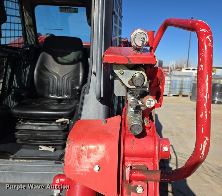 image for item ER5152 2018 Takeuchi TL12V-2 tracked skid steer loader