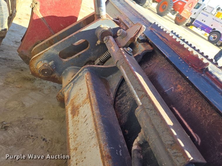 image for item ER5152 2018 Takeuchi TL12V-2 tracked skid steer loader