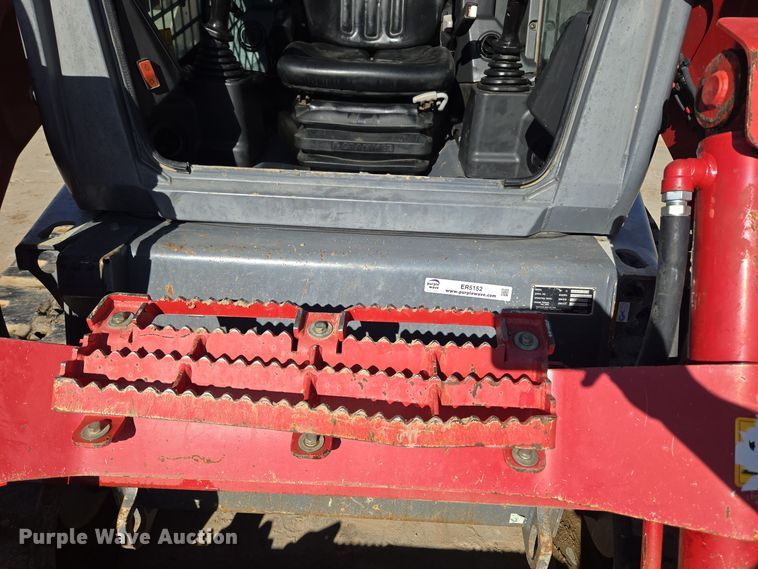 image for item ER5152 2018 Takeuchi TL12V-2 tracked skid steer loader