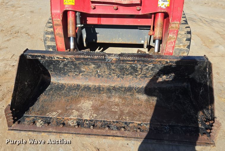 image for item ER5152 2018 Takeuchi TL12V-2 tracked skid steer loader