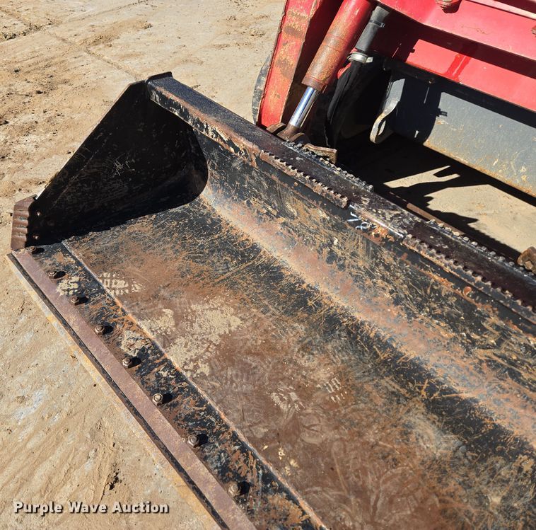 image for item ER5152 2018 Takeuchi TL12V-2 tracked skid steer loader