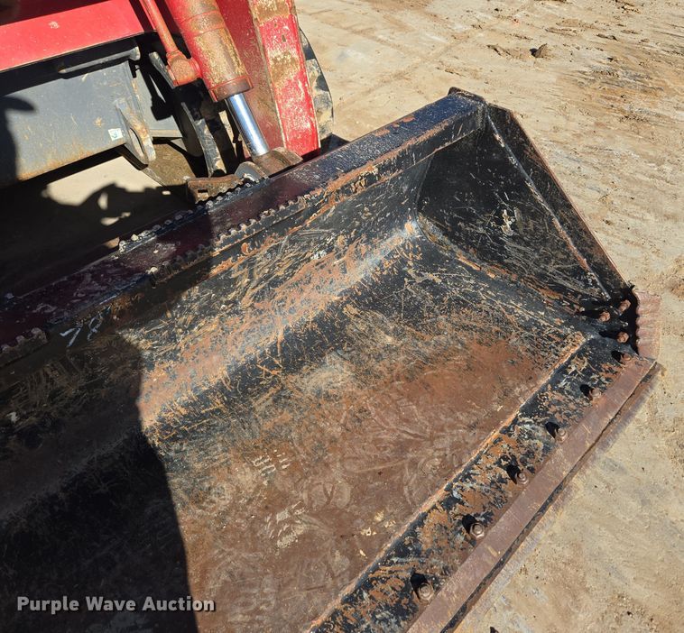 image for item ER5152 2018 Takeuchi TL12V-2 tracked skid steer loader