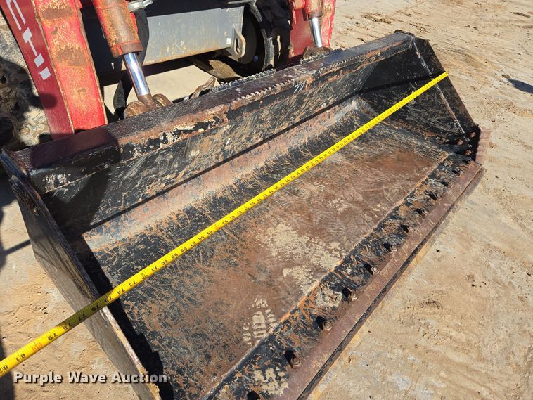 image for item ER5152 2018 Takeuchi TL12V-2 tracked skid steer loader