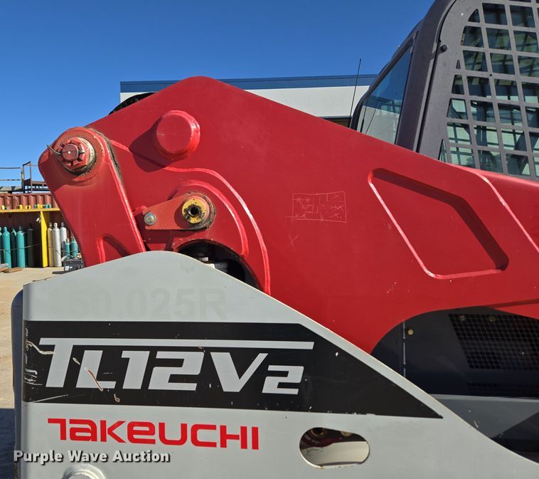 image for item ER5152 2018 Takeuchi TL12V-2 tracked skid steer loader