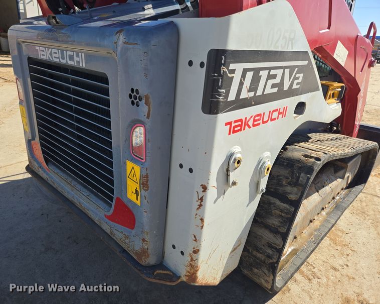 image for item ER5152 2018 Takeuchi TL12V-2 tracked skid steer loader
