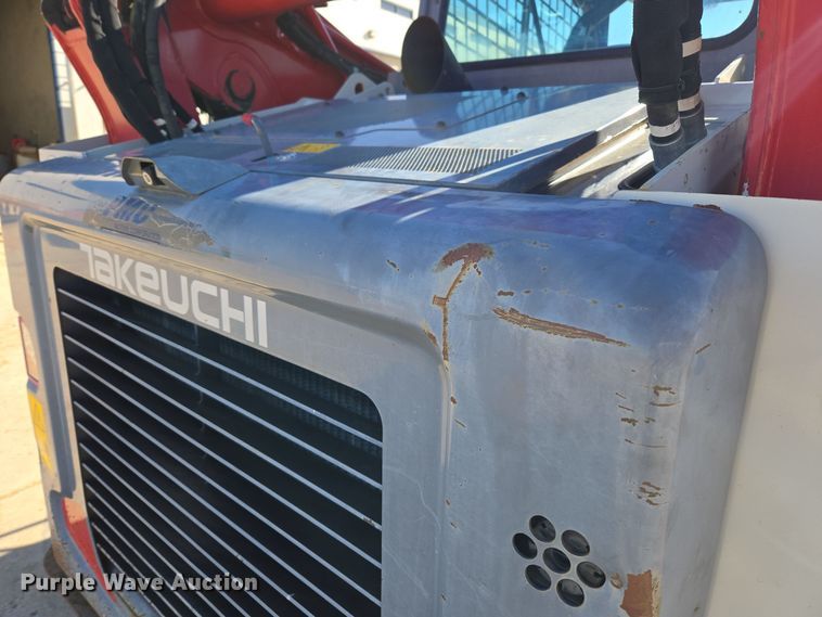 image for item ER5152 2018 Takeuchi TL12V-2 tracked skid steer loader