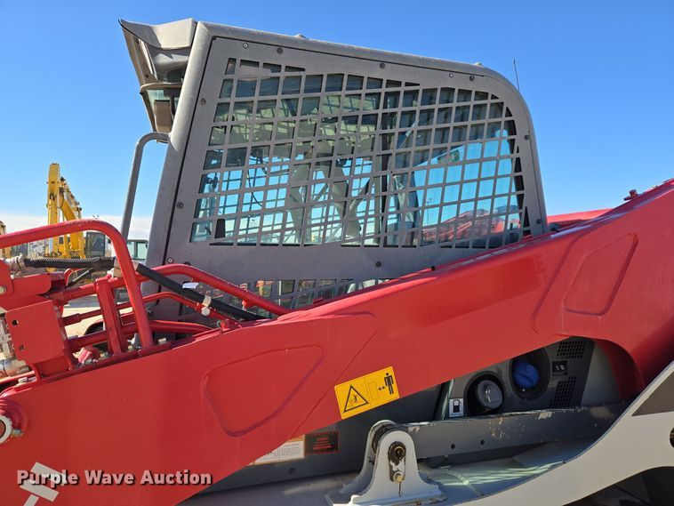 image for item ER5152 2018 Takeuchi TL12V-2 tracked skid steer loader