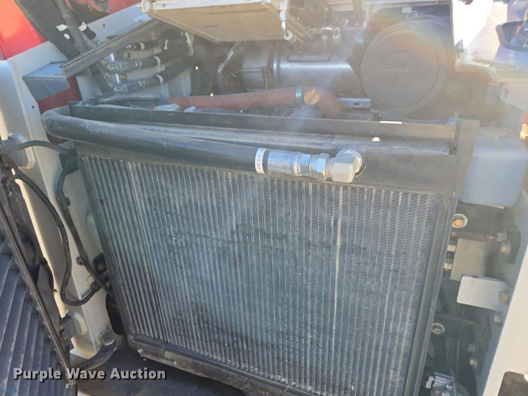 image for item ER5152 2018 Takeuchi TL12V-2 tracked skid steer loader