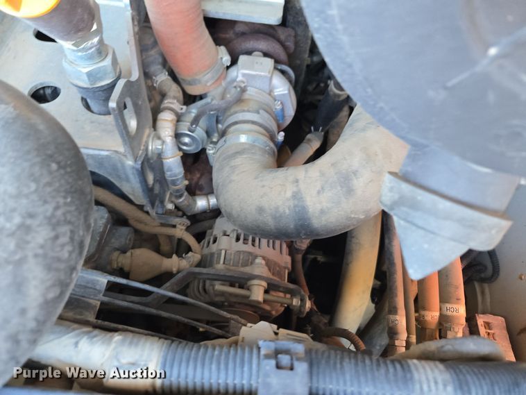 image for item ER5152 2018 Takeuchi TL12V-2 tracked skid steer loader