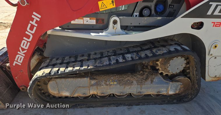 image for item ER5152 2018 Takeuchi TL12V-2 tracked skid steer loader