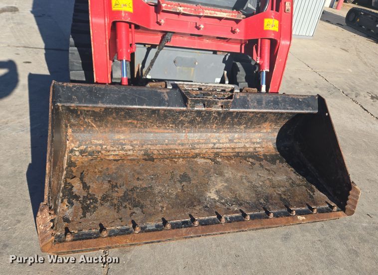 image for item ER5153 2022 Takeuchi TL8R-2 tracked skid steer loader