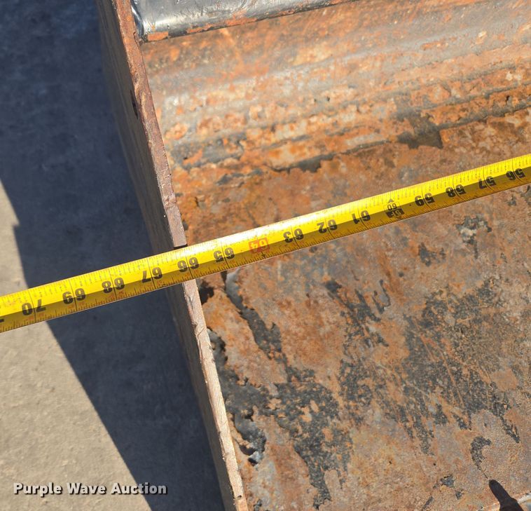 image for item ER5153 2022 Takeuchi TL8R-2 tracked skid steer loader