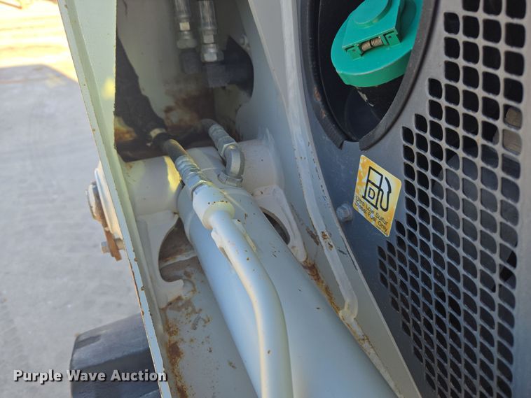 image for item ER5153 2022 Takeuchi TL8R-2 tracked skid steer loader