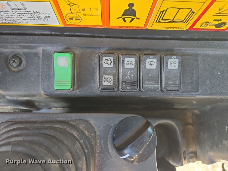 image for item ER5153 2022 Takeuchi TL8R-2 tracked skid steer loader