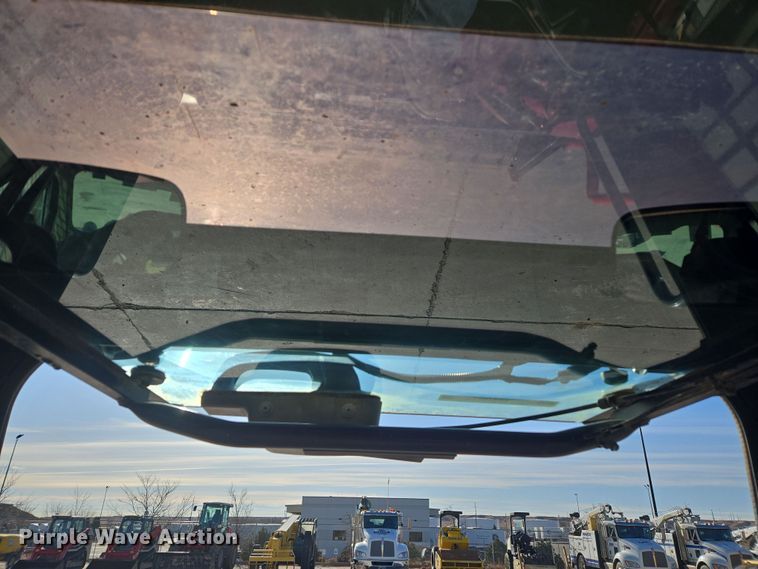 image for item ER5153 2022 Takeuchi TL8R-2 tracked skid steer loader