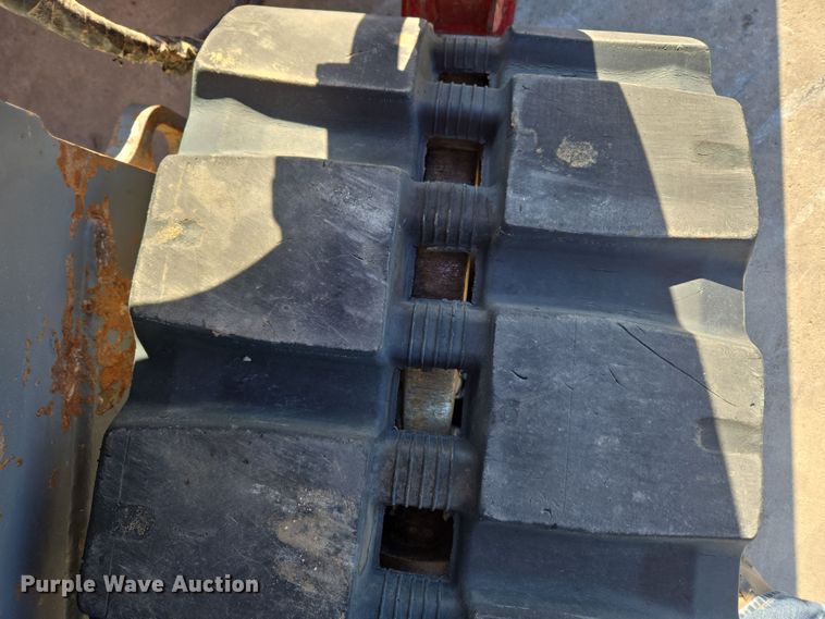 image for item ER5153 2022 Takeuchi TL8R-2 tracked skid steer loader