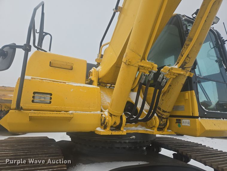 image for item ER5156 2013 Komatsu PC490LC-10 excavator
