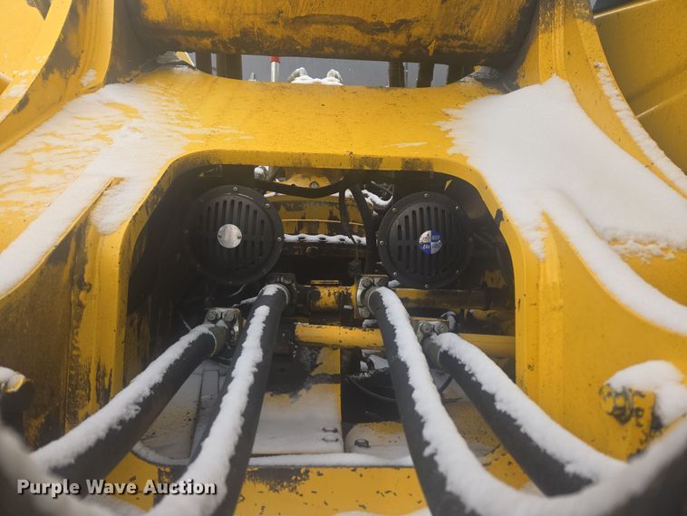 image for item ER5156 2013 Komatsu PC490LC-10 excavator