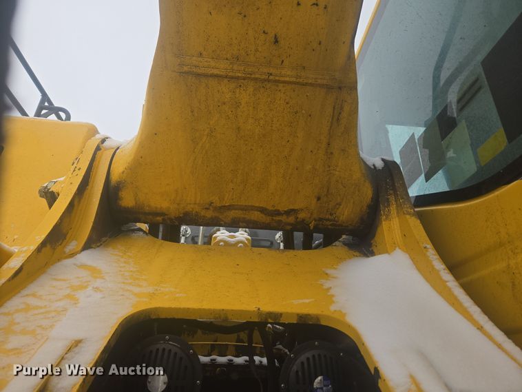 image for item ER5156 2013 Komatsu PC490LC-10 excavator