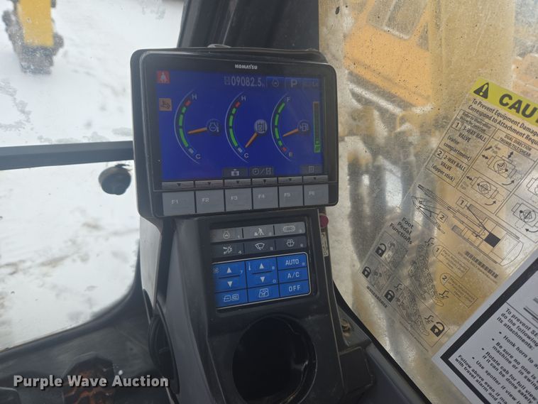 image for item ER5156 2013 Komatsu PC490LC-10 excavator