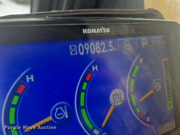 image for item ER5156 2013 Komatsu PC490LC-10 excavator