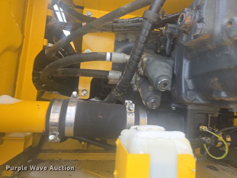 image for item ER5156 2013 Komatsu PC490LC-10 excavator