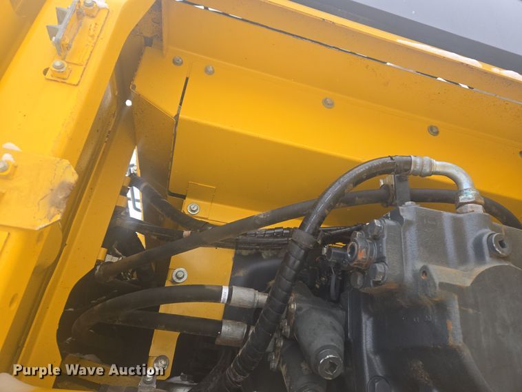 image for item ER5156 2013 Komatsu PC490LC-10 excavator