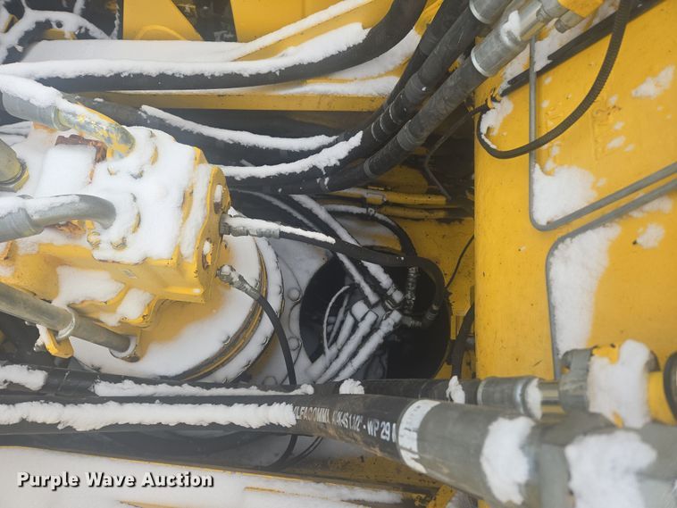 image for item ER5156 2013 Komatsu PC490LC-10 excavator