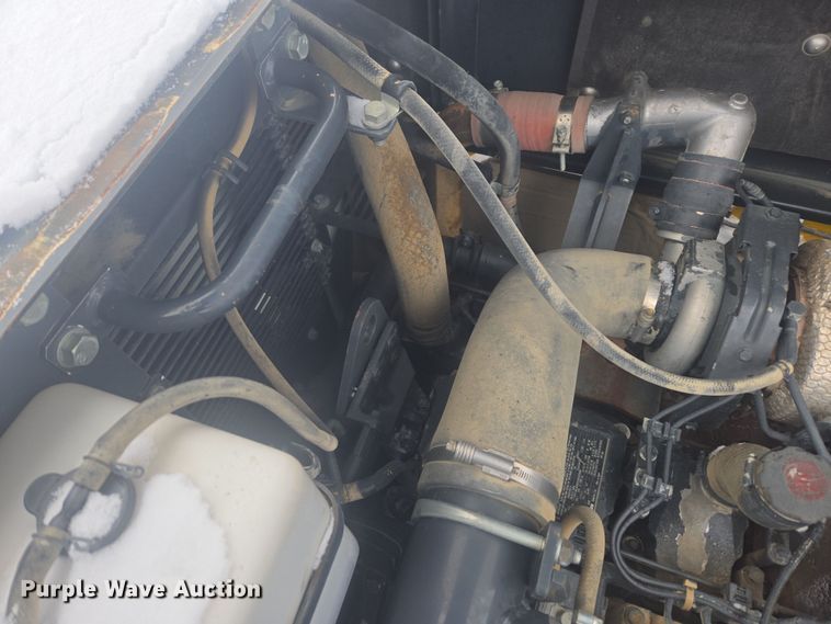 image for item ER5156 2013 Komatsu PC490LC-10 excavator