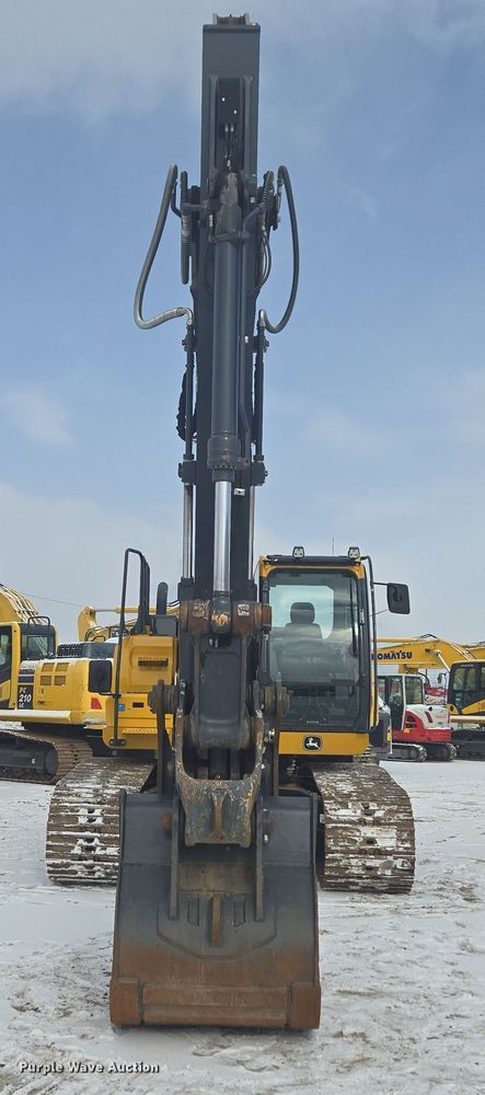 image for item ER5157 2022 John Deere 200G excavator