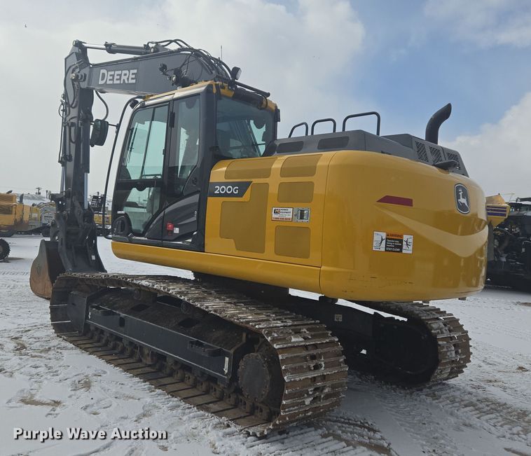 image for item ER5157 2022 John Deere 200G excavator