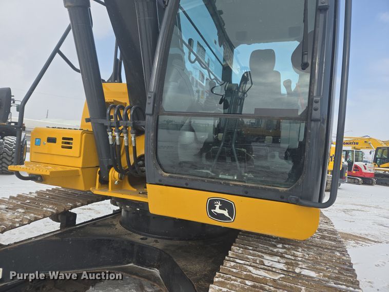image for item ER5157 2022 John Deere 200G excavator