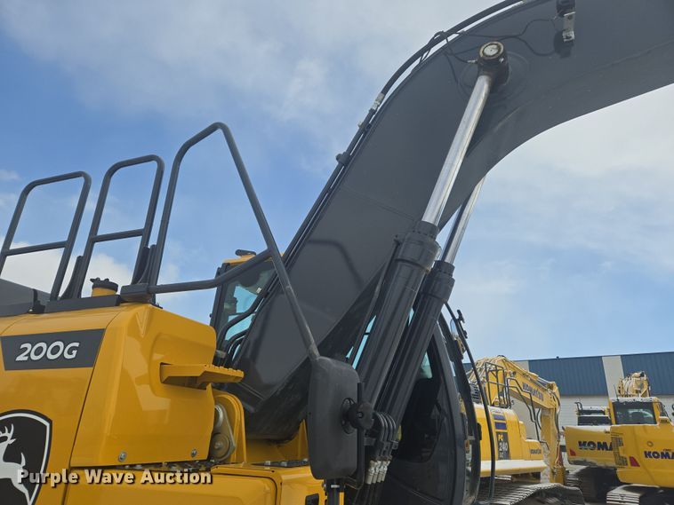 image for item ER5157 2022 John Deere 200G excavator