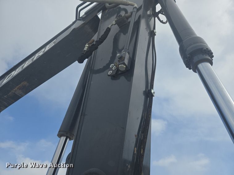 image for item ER5157 2022 John Deere 200G excavator