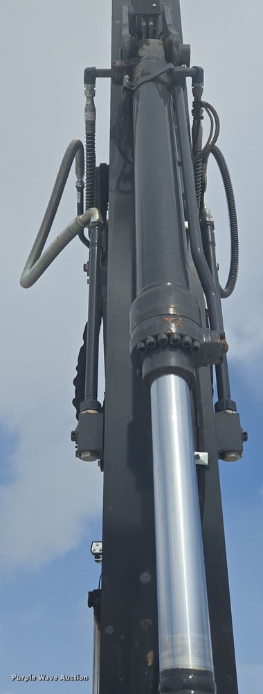 image for item ER5157 2022 John Deere 200G excavator