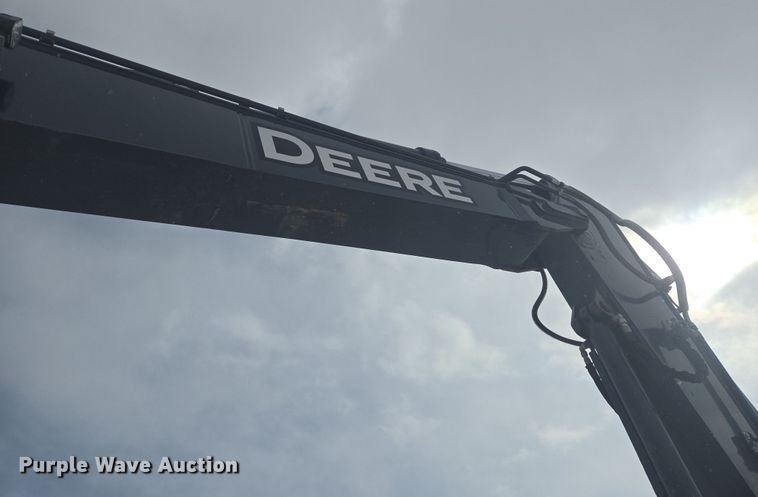 image for item ER5157 2022 John Deere 200G excavator