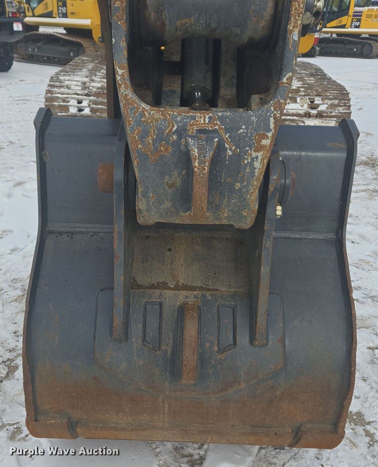 image for item ER5157 2022 John Deere 200G excavator