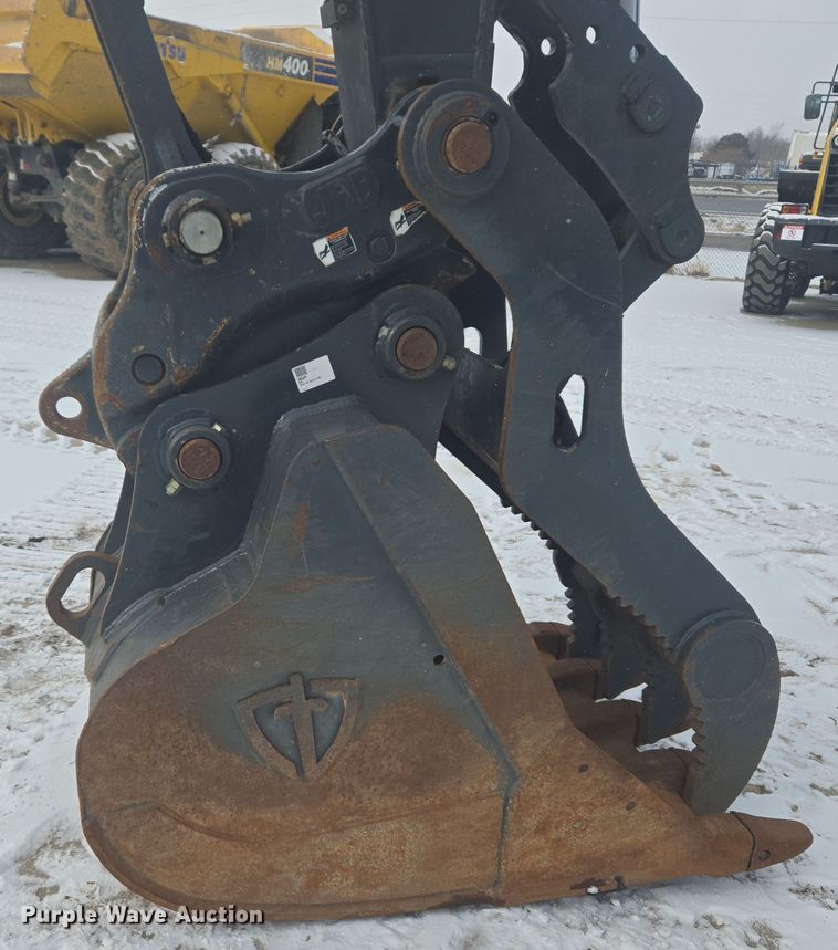 image for item ER5157 2022 John Deere 200G excavator