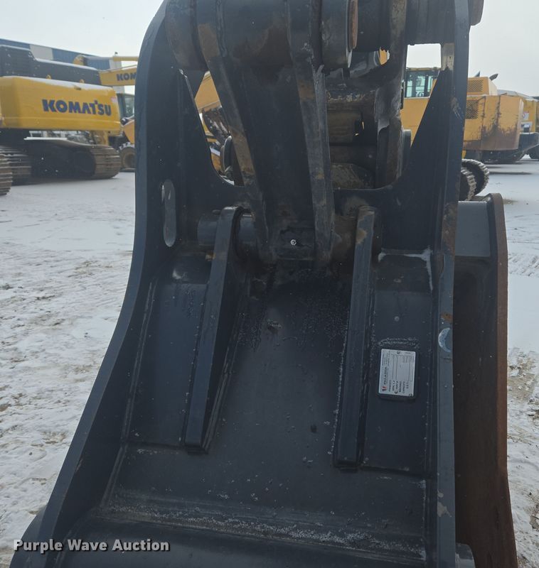 image for item ER5157 2022 John Deere 200G excavator