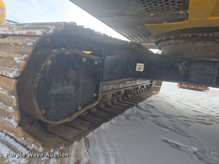 image for item ER5157 2022 John Deere 200G excavator