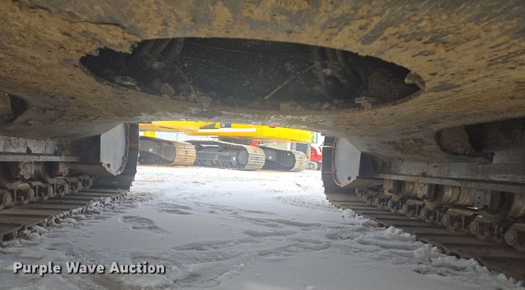 image for item ER5157 2022 John Deere 200G excavator